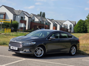 2016 Ford Mondeo 2.0 Tdci Zetec Hatchback 5dr Diesel Manual Euro 6 (s/s) (150 Ps) in Grey — image 3