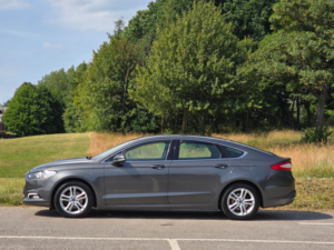 2016 Ford Mondeo 2.0 Tdci Zetec Hatchback 5dr Diesel Manual Euro 6 (s/s) (150 Ps) in Grey — image 4