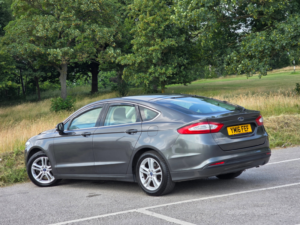2016 Ford Mondeo 2.0 Tdci Zetec Hatchback 5dr Diesel Manual Euro 6 (s/s) (150 Ps) in Grey — image 5