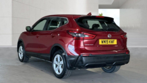2019 Nissan Qashqai 1.3 Dig-T Acenta Premium SUV 5dr Petrol Manual Euro 6 (s/s) (140 Ps) in Red — image 5