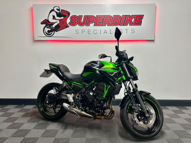 2022 Kawasaki Z650 650 Supernaked Euro 5 in Green — image 1