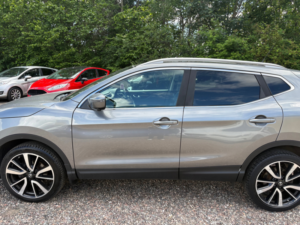 2016 Nissan Qashqai 1.6 Dci Tekna SUV 5dr Diesel Xtron 2WD Euro 6 (s/s) (130 Ps) in Grey — image 4
