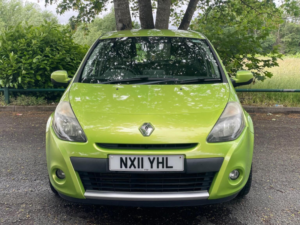 2011 Renault Clio 1.5 Dci Dynamique Tomtom Euro 5 5dr in Green — image 2