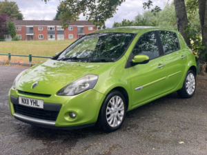 2011 Renault Clio 1.5 Dci Dynamique Tomtom Euro 5 5dr in Green — image 3