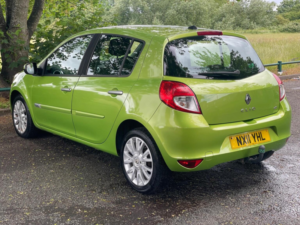2011 Renault Clio 1.5 Dci Dynamique Tomtom Euro 5 5dr in Green — image 4