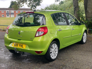 2011 Renault Clio 1.5 Dci Dynamique Tomtom Euro 5 5dr in Green — image 6