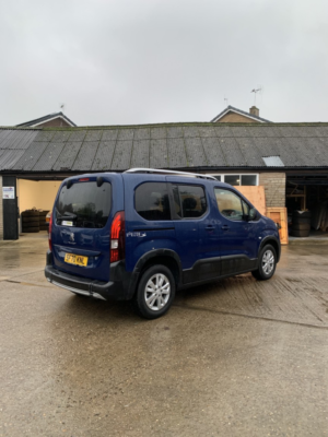 2020 Peugeot Rifter 1.5 Bluehdi Allure in Blue — image 3