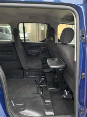 2020 Peugeot Rifter 1.5 Bluehdi Allure in Blue — image 4