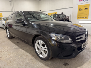 2015 Mercedes-Benz C Class 2.1 C220 Bluetec Se in Black — image 3