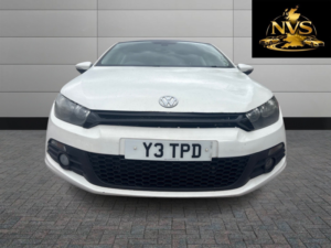 2011 Volkswagen Scirocco 2.0 Tdi Bluemotion Tech Gt in White — image 2