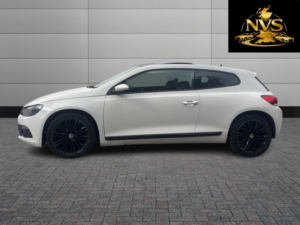 2011 Volkswagen Scirocco 2.0 Tdi Bluemotion Tech Gt in White — image 4