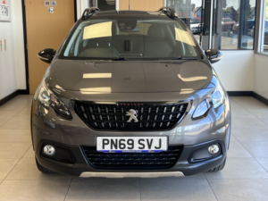 2019 Peugeot 2008 1.5 Bluehdi Gt Line in Grey — image 3