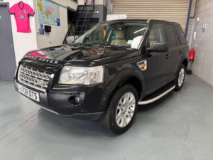 2008 Land Rover Freelander 2 2.2 Td4 Hse Auto 4WD Euro 4 5dr in Black — image 4