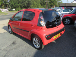 2014 Citroen C1 1.0 I Platinum in Red — image 3