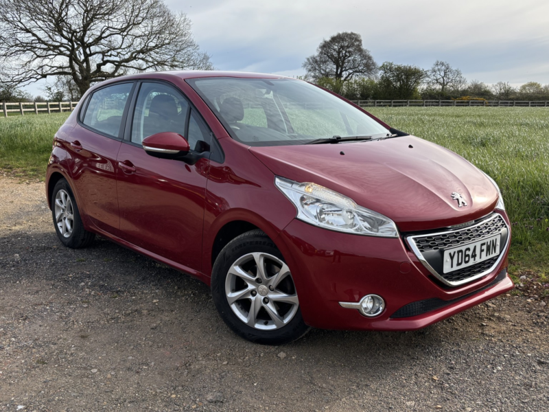 2014 Peugeot 208 1.0 Vti Puretech Active in Red — image 1