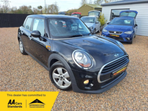 2017 MINI Hatch