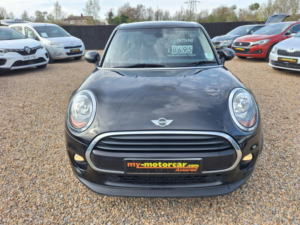 2017 MINI Hatch 1.5 Cooper Euro 6 (s/s) 5dr in Black — image 5