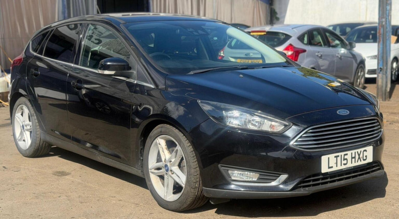 2015 Ford Focus 1.6 Titanium Powershift Euro 6 5dr in Black — image 1