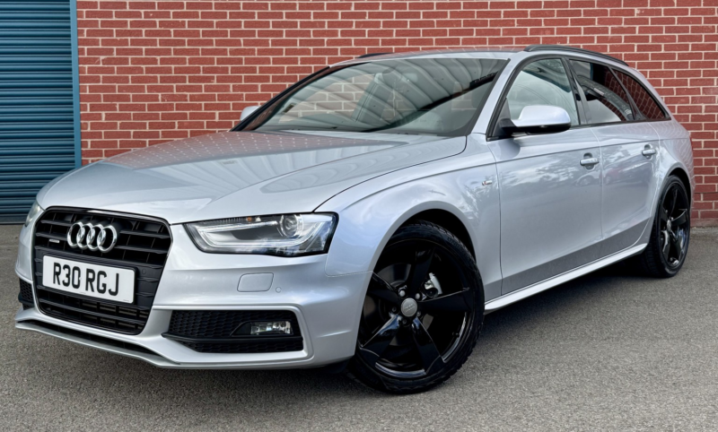 2015 Audi A4 Avant 2.0 Tdi Black Edition in Silver — image 1