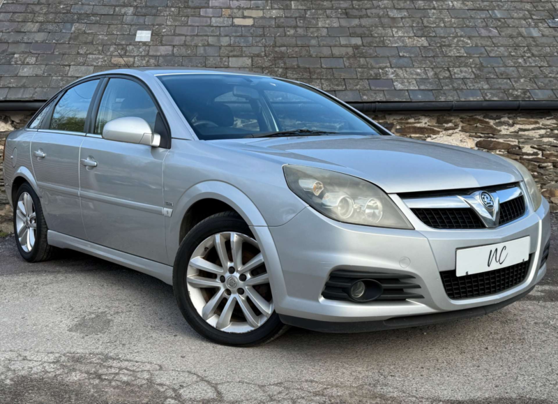 2008 Vauxhall Vectra 1.9 Vectra Sri Cdti 150 5dr in Silver — image 1