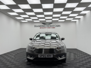 2015 Ford Focus 1.5 T Ecoboost Titanium in Brown — image 2