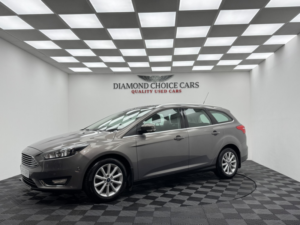 2015 Ford Focus 1.5 T Ecoboost Titanium in Brown — image 3
