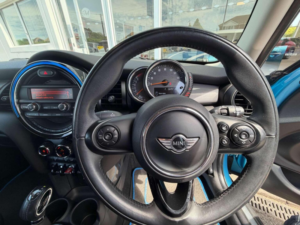 2016 MINI Hatch 1.5 Cooper Auto Euro 6 (s/s) 5dr in Blue — image 4