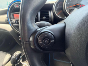 2016 MINI Hatch 1.5 Cooper Auto Euro 6 (s/s) 5dr in Blue — image 5