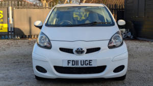 2011 Toyota Aygo 1.0 Vvt-I Go Hatchback 5dr Petrol Manual Euro 5 (67 Ps) in White — image 2