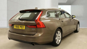 2016 Volvo V90 2.0 D4 Momentum Auto Euro 6 (s/s) 5dr in Bronze — image 5