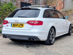 2014 Audi S4 Avant 3.0 Tfsi V6 Black Edition in White — image 5