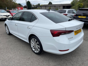 2020 Skoda Octavia 2.0 Tdi Se L First Edition Euro 6 (s/s) 5dr in White — image 3