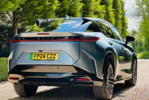 2024 Lexus Rz 450e 71.4kwh Takumi Auto Direct4 5dr in Blue — image 4