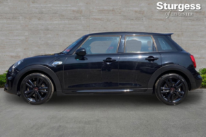 2019 MINI Hatch 2.0 Cooper S Sport Steptronic Euro 6 (s/s) 5dr in Black — image 4