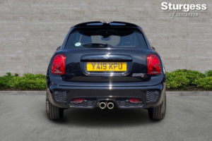 2019 MINI Hatch 2.0 Cooper S Sport Steptronic Euro 6 (s/s) 5dr in Black — image 6