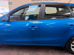 2010 Hyundai I30 1.6 Crdi Comfort Auto Euro 4 5dr in Blue — image 5