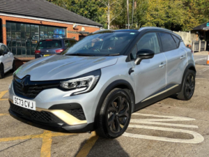 2024 Renault Captur 1.6 E-Tech E-Tech Engineered Auto Euro 6 (s/s) 5dr in Grey — image 3