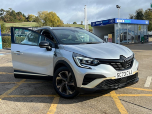 2024 Renault Captur 1.6 E-Tech E-Tech Engineered Auto Euro 6 (s/s) 5dr in Grey — image 5