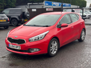 2014 Kia Ceed 1.6 Gdi Ecodynamics 2 Euro 5 (s/s) 5dr in Red — image 4