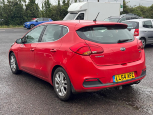 2014 Kia Ceed 1.6 Gdi Ecodynamics 2 Euro 5 (s/s) 5dr in Red — image 5