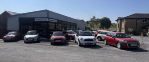 2018 MINI Hatch 1.5 Cooper Exclusive Euro 6 (s/s) 3dr in Red — image 4