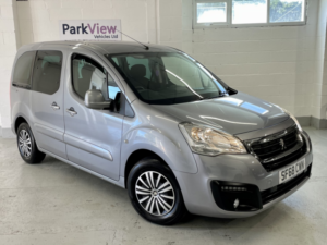 2018 Peugeot Partner Horizon – Allied Mobility Conversion Wheelchair Adapted in Grey — image 6