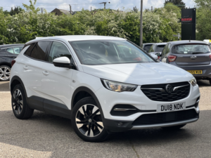 2018 Vauxhall Grandland X 1.2 Turbo Sport Nav in White — image 2