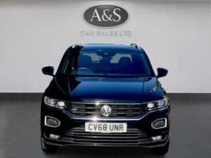 2018 Volkswagen T-Roc 1.6 Tdi R-Line in Black — image 5