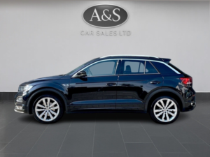 2018 Volkswagen T-Roc 1.6 Tdi R-Line in Black — image 6