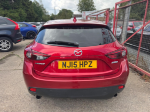 2015 Mazda Mazda3 2.0 Skyactiv-G Se Euro 5 (s/s) 5dr in Red — image 6