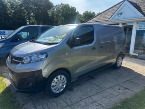 2022 Vauxhall Vivaro 1.5 Turbo D 2900 Dynamic L1 H1 Euro 6 (s/s) 6dr in Grey — image 3