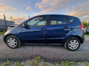 2009 Mercedes-Benz A Class 1.5 A150 Classic Se in Blue — image 4