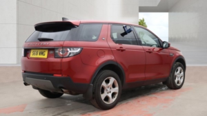2018 Land Rover Discovery Sport Td4 Se in Red — image 4