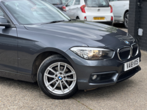 2018 BMW 1 Series 1.5 118i Se 5-Door in Grey — image 4